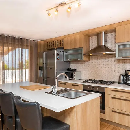 Anabella - Four Bedroom With Swimming Pool Villa *
